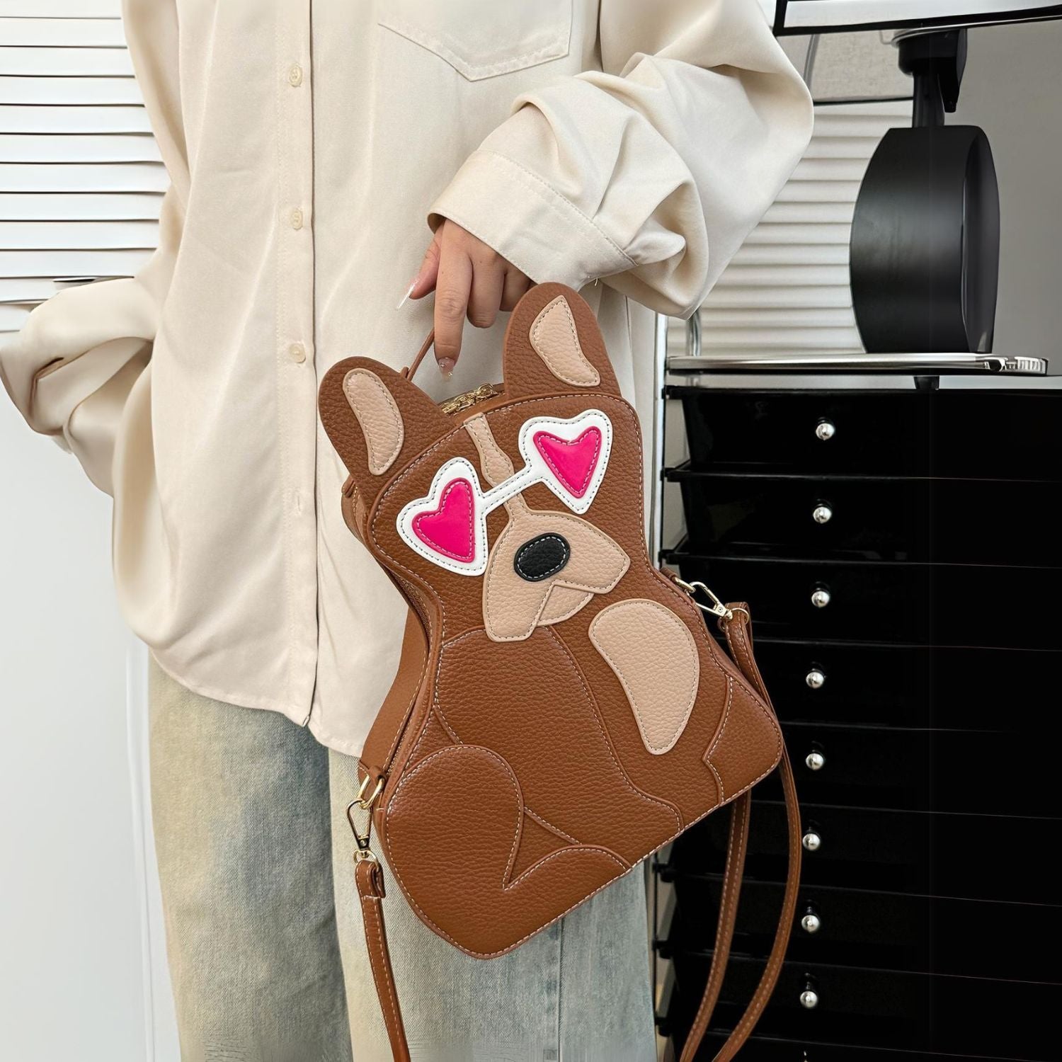 www.frenchie.shop-French-Bulldog-shaped-Crossbody-Bag-for-Women-brown